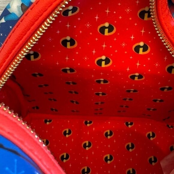 NWT Loungefly | Disney / Pixar The Incredibles Loungefly Mini Backpack - Picture 10 of 10